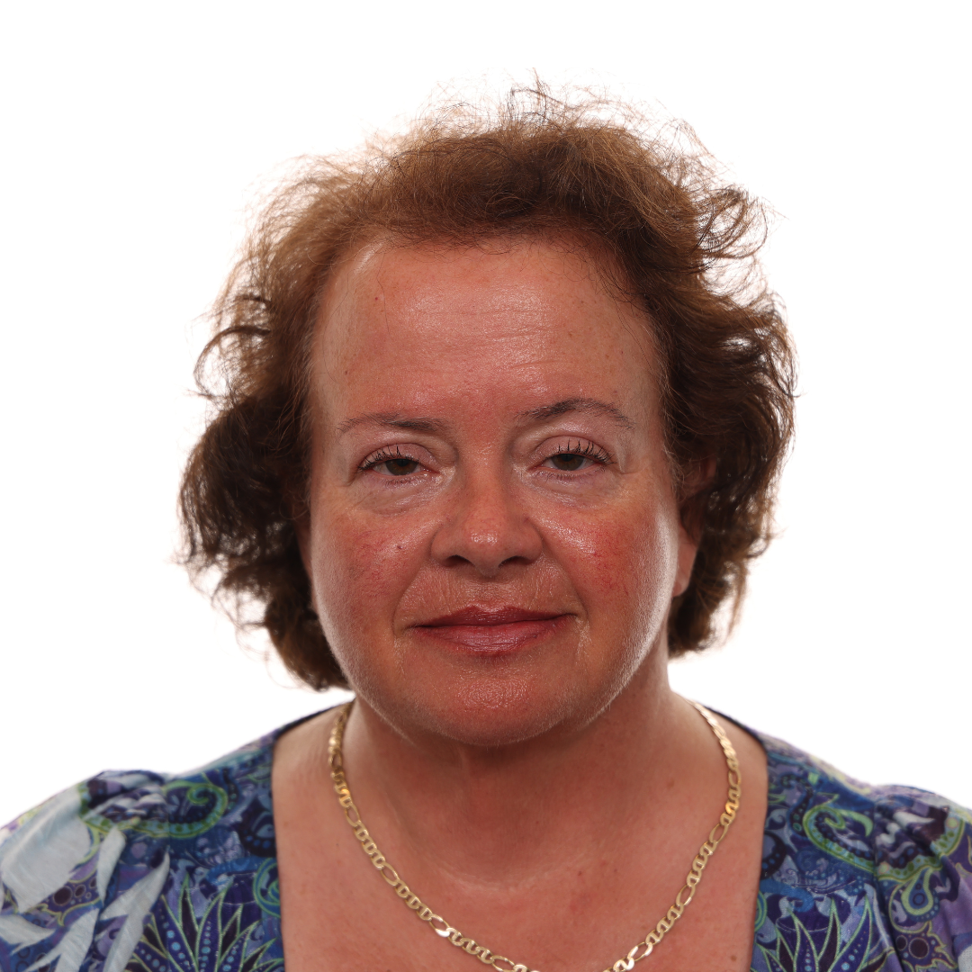 Amy Mohr, front view before treatment
